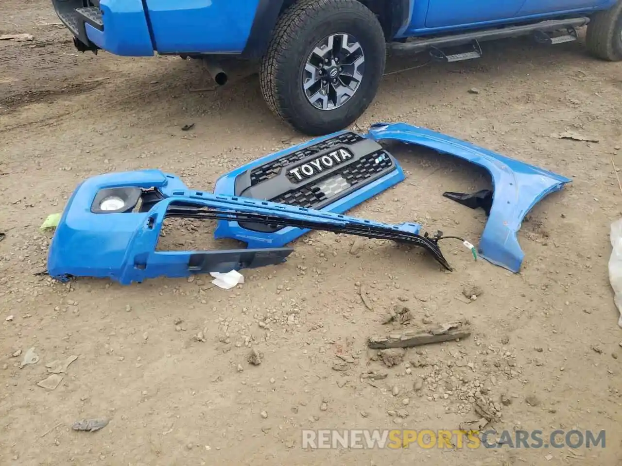 9 Photograph of a damaged car 3TMCZ5AN7MM381519 TOYOTA TACOMA 2021