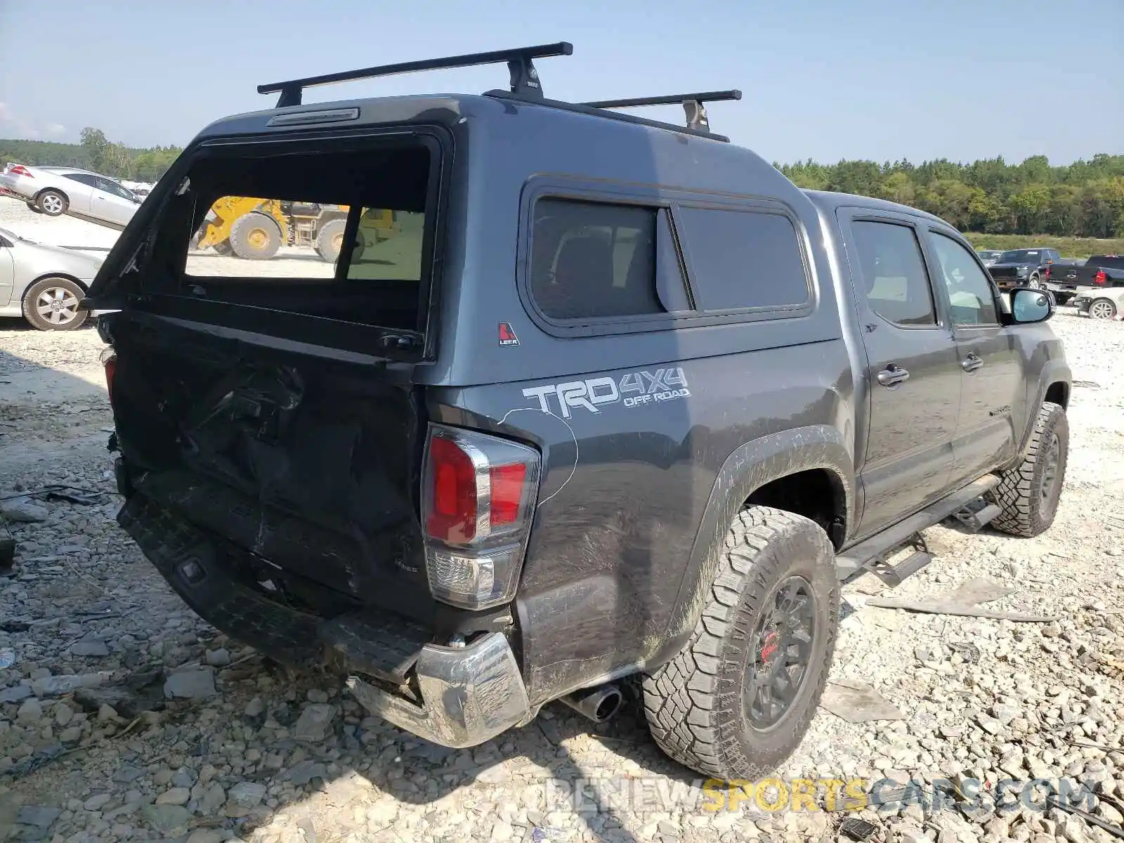 4 Photograph of a damaged car 3TMCZ5AN7MM397851 TOYOTA TACOMA 2021