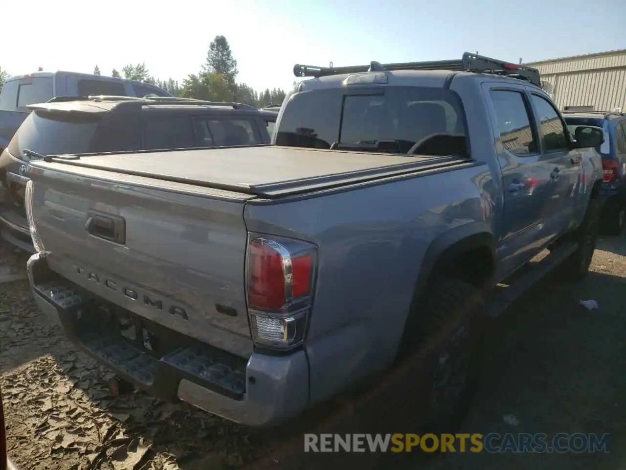 4 Photograph of a damaged car 3TMCZ5AN7MM403471 TOYOTA TACOMA 2021