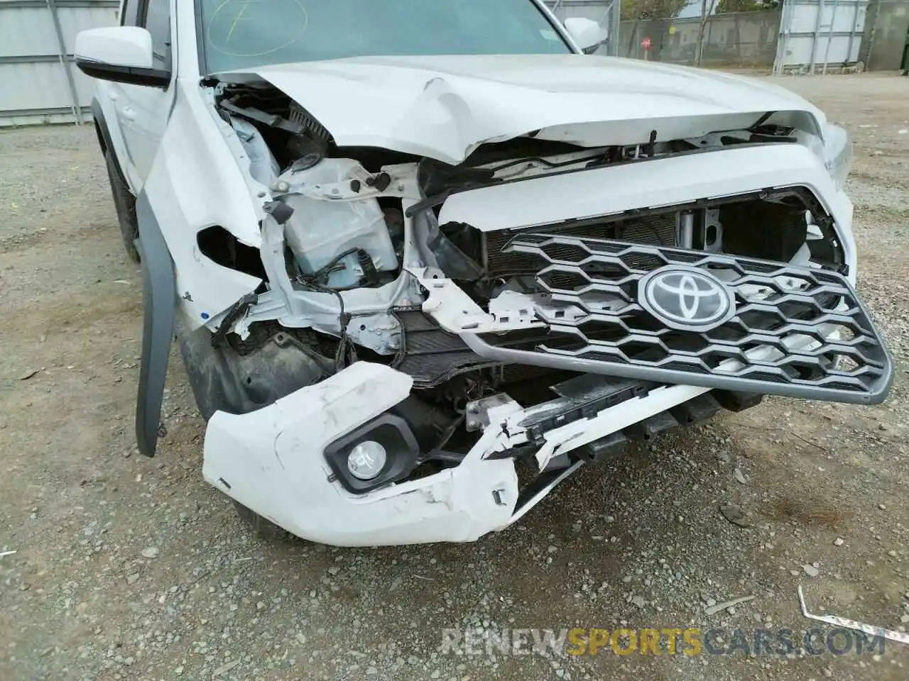 9 Photograph of a damaged car 3TMCZ5AN7MM404992 TOYOTA TACOMA 2021