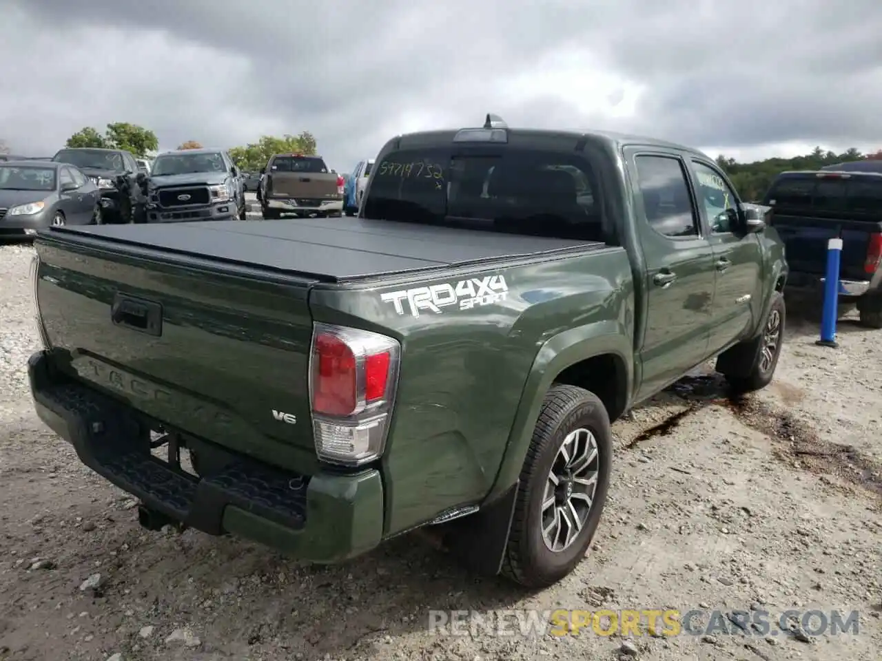 4 Photograph of a damaged car 3TMCZ5AN7MM407097 TOYOTA TACOMA 2021