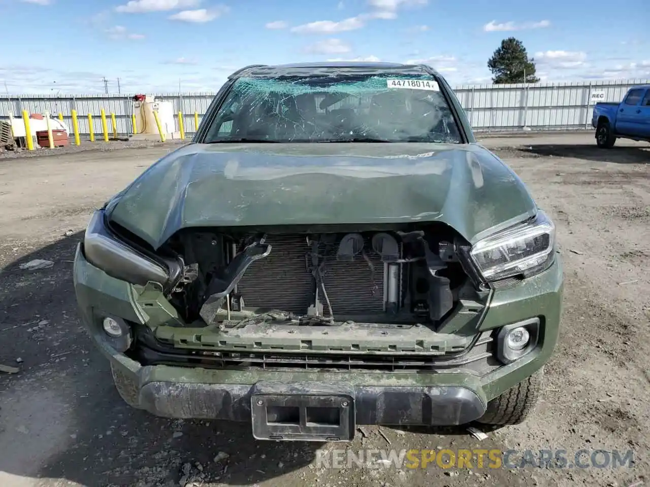 5 Photograph of a damaged car 3TMCZ5AN7MM408525 TOYOTA TACOMA 2021