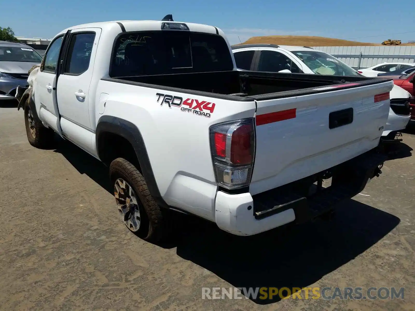 3 Фотография поврежденного автомобиля 3TMCZ5AN7MM411327 TOYOTA TACOMA 2021