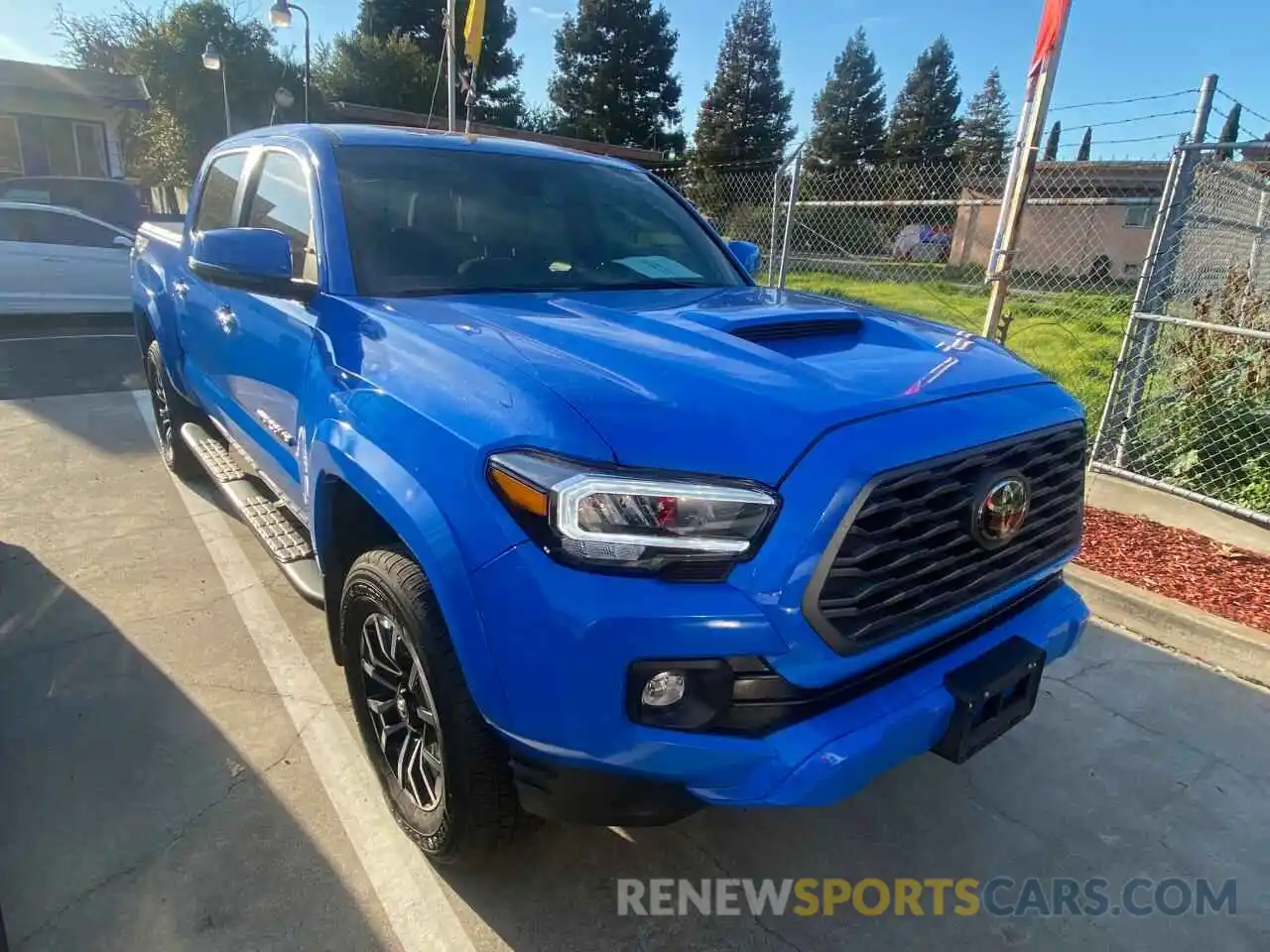 1 Photograph of a damaged car 3TMCZ5AN7MM413904 TOYOTA TACOMA 2021