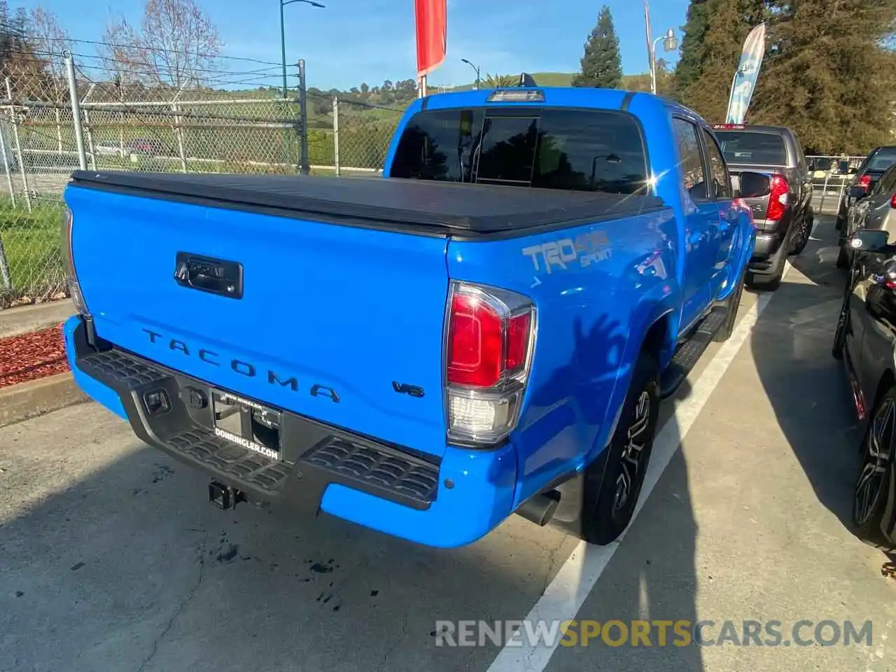 4 Photograph of a damaged car 3TMCZ5AN7MM413904 TOYOTA TACOMA 2021