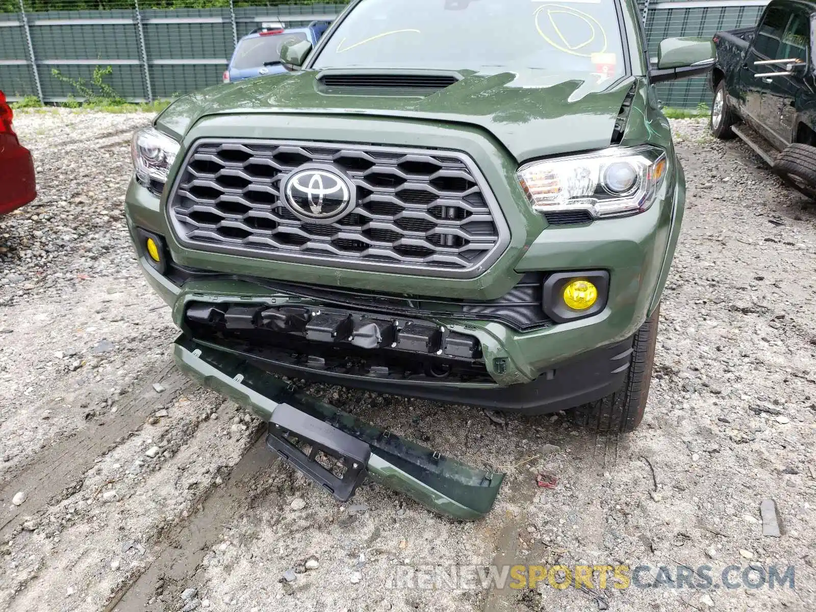 9 Photograph of a damaged car 3TMCZ5AN7MM417497 TOYOTA TACOMA 2021