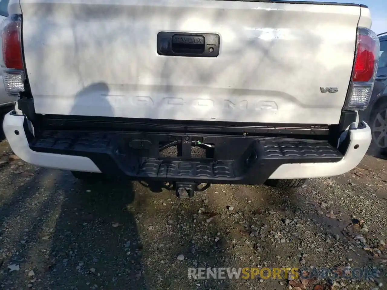 9 Photograph of a damaged car 3TMCZ5AN7MM417550 TOYOTA TACOMA 2021