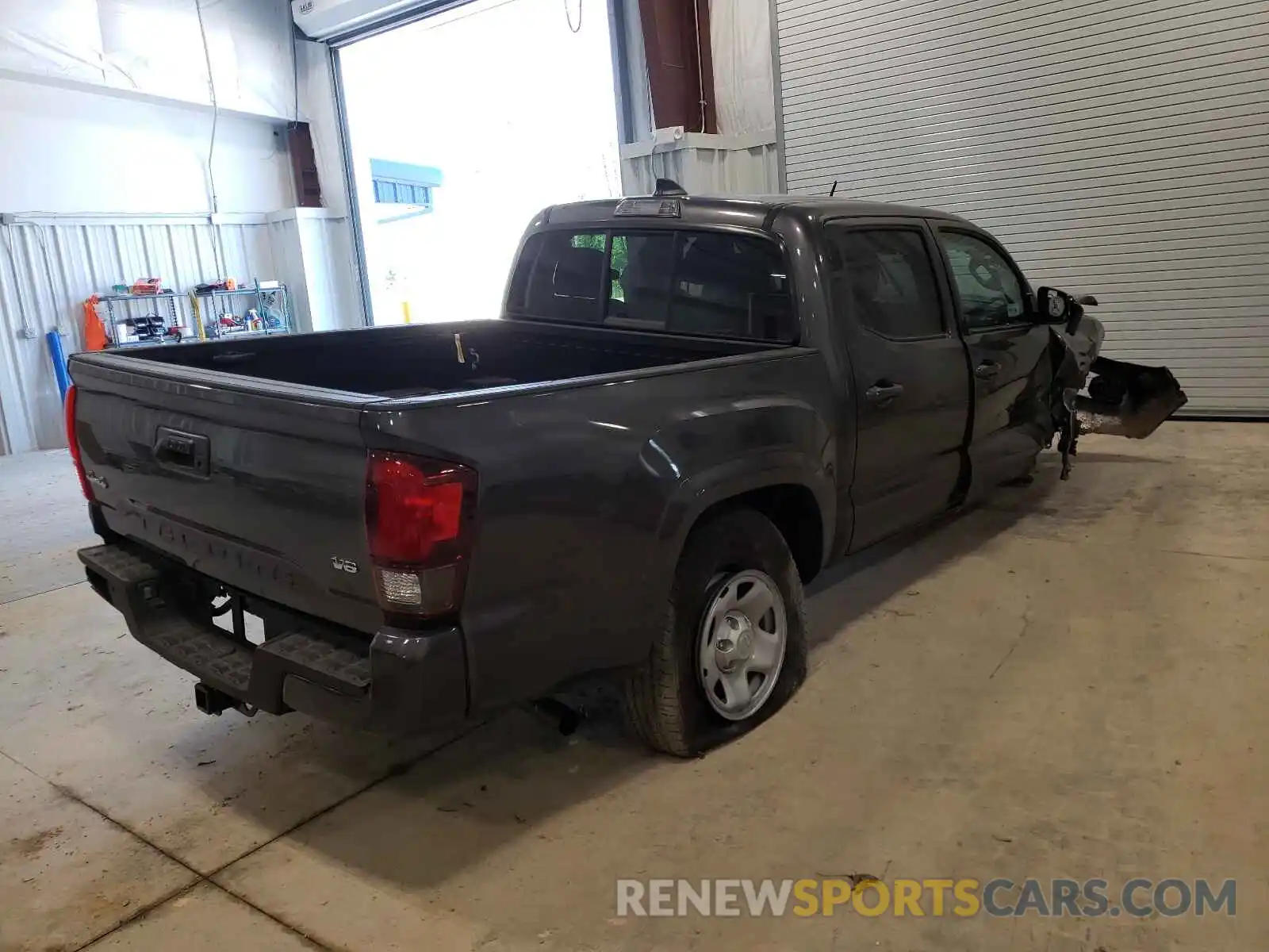 4 Photograph of a damaged car 3TMCZ5AN7MM423977 TOYOTA TACOMA 2021