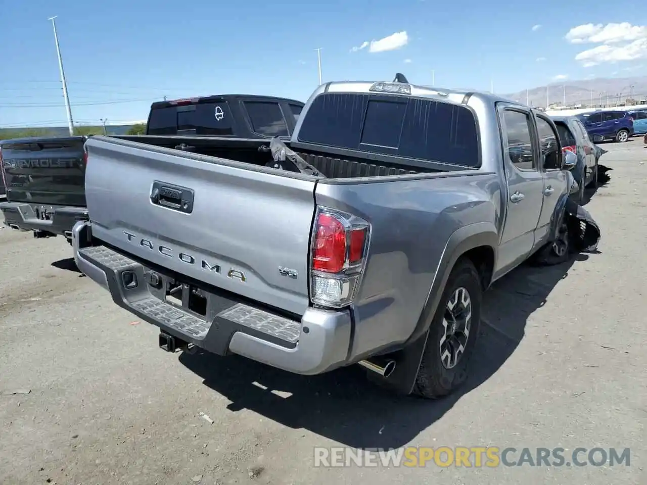 4 Photograph of a damaged car 3TMCZ5AN7MM442657 TOYOTA TACOMA 2021