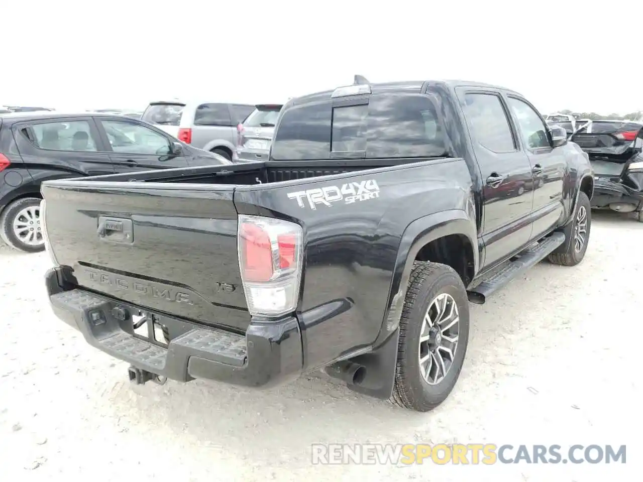 4 Photograph of a damaged car 3TMCZ5AN7MM450631 TOYOTA TACOMA 2021