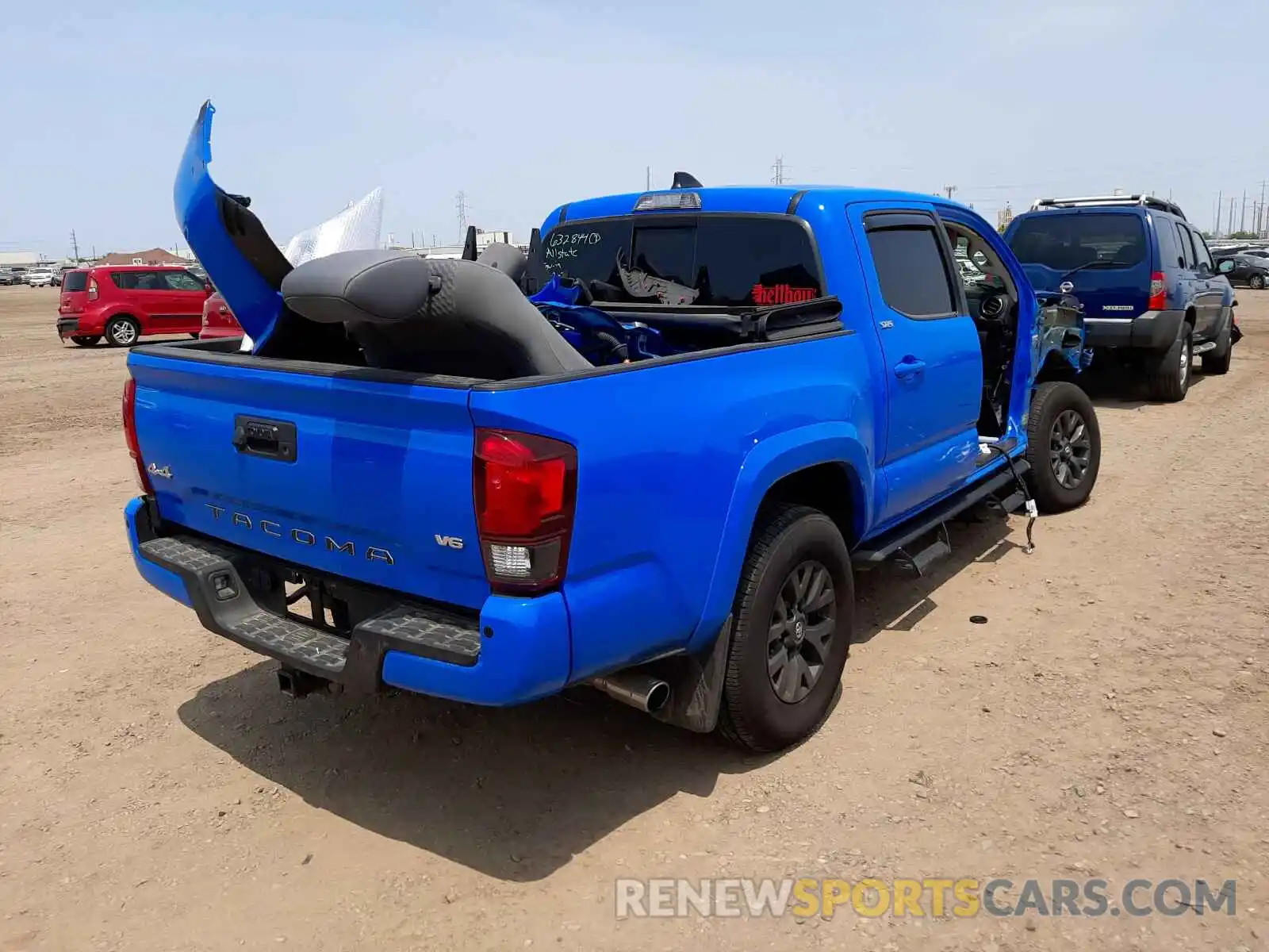 4 Photograph of a damaged car 3TMCZ5AN8MM372229 TOYOTA TACOMA 2021