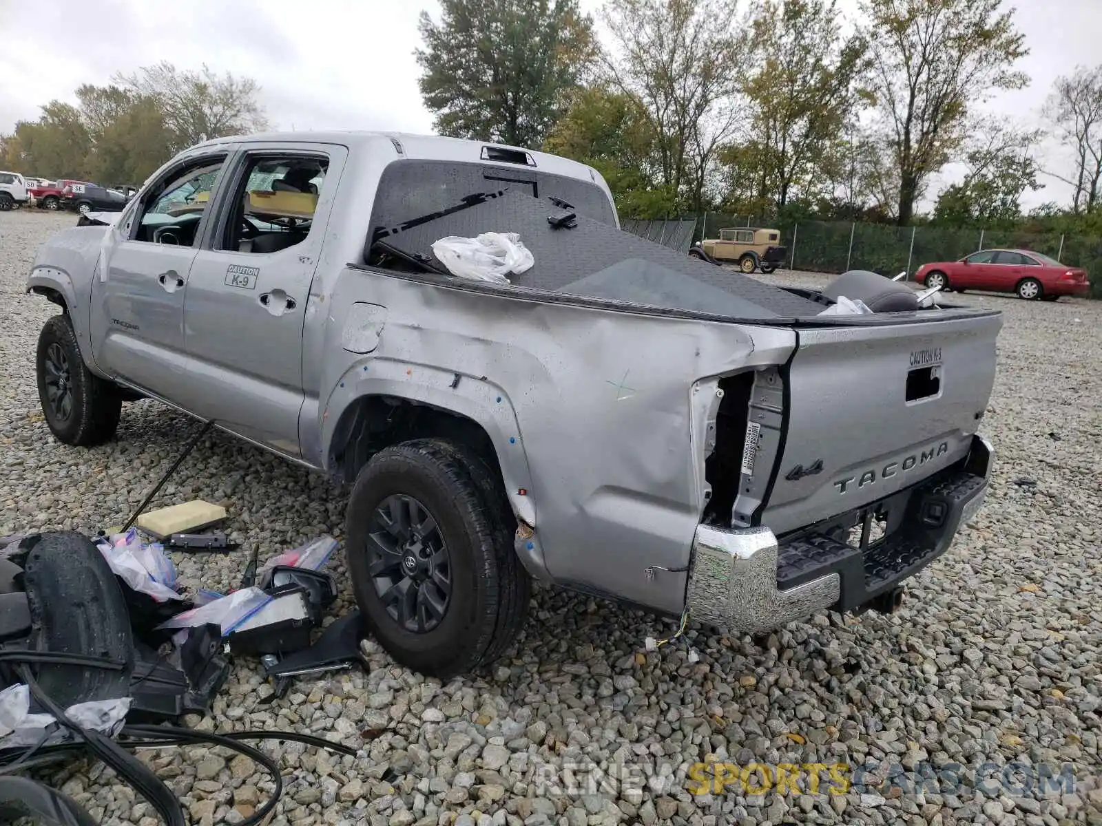 3 Photograph of a damaged car 3TMCZ5AN8MM377902 TOYOTA TACOMA 2021