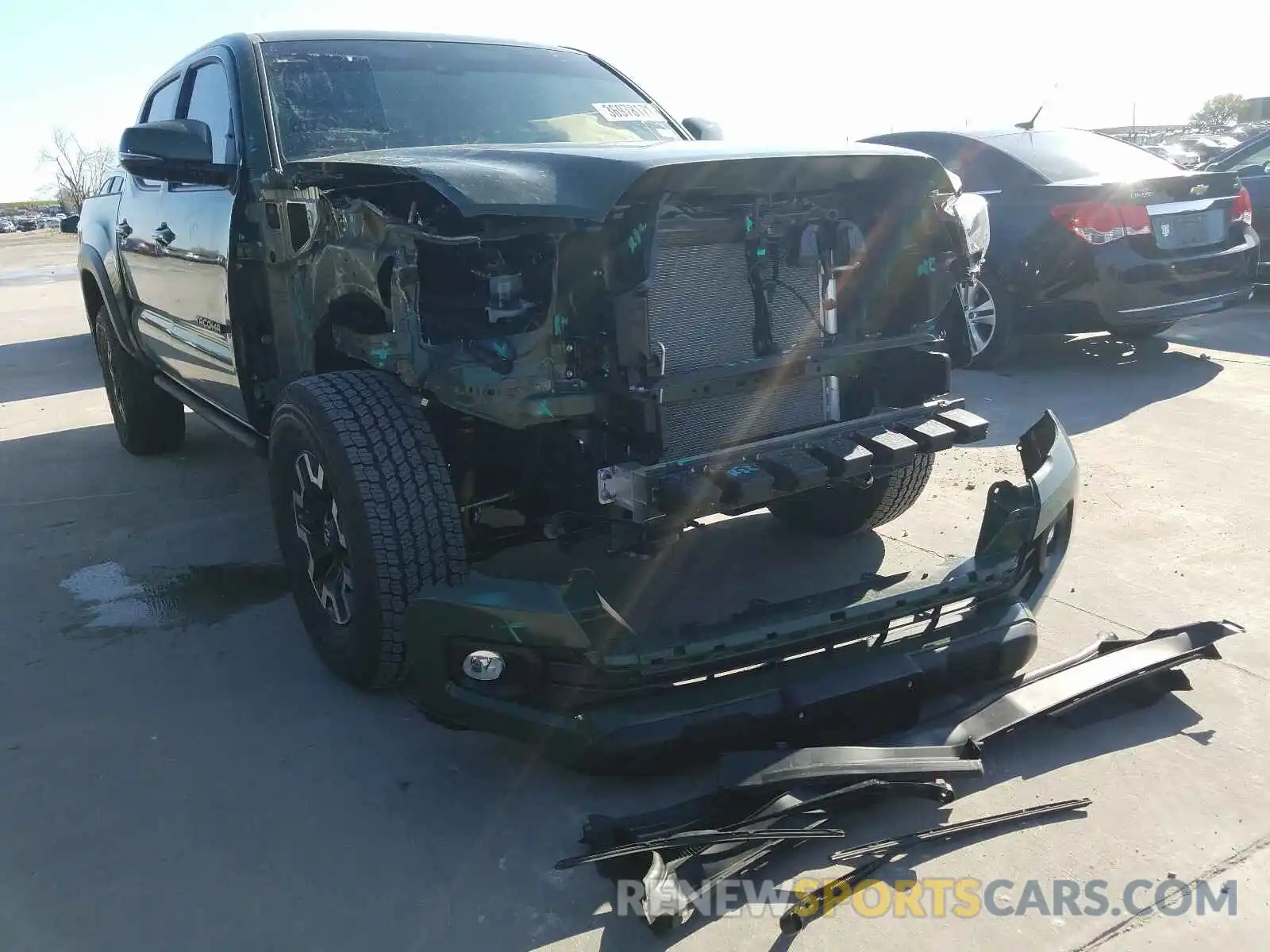 1 Photograph of a damaged car 3TMCZ5AN8MM378418 TOYOTA TACOMA 2021