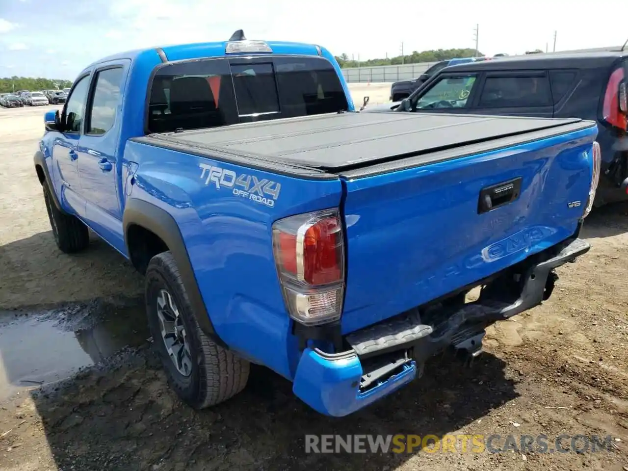 3 Photograph of a damaged car 3TMCZ5AN8MM408887 TOYOTA TACOMA 2021