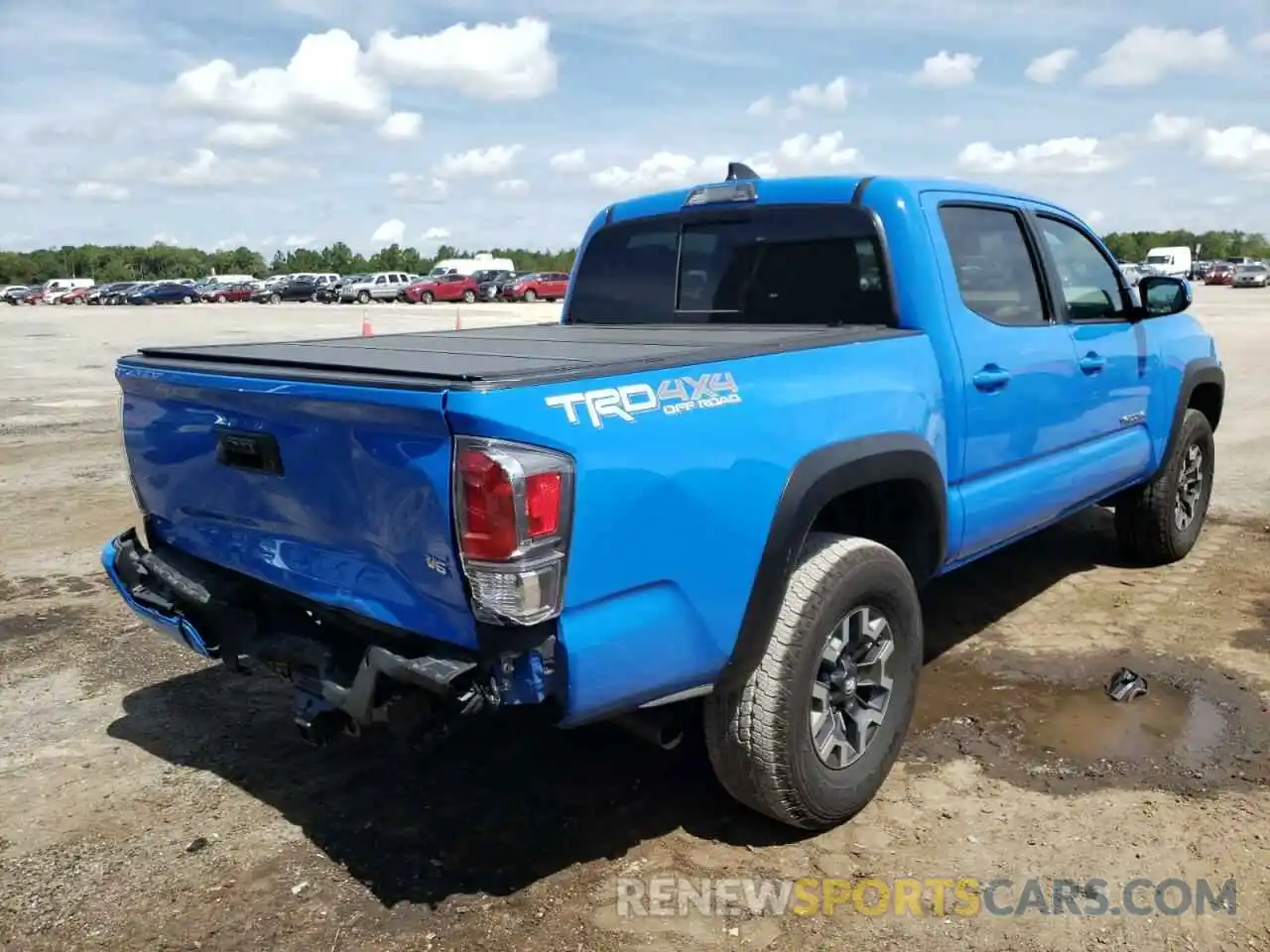 4 Photograph of a damaged car 3TMCZ5AN8MM408887 TOYOTA TACOMA 2021