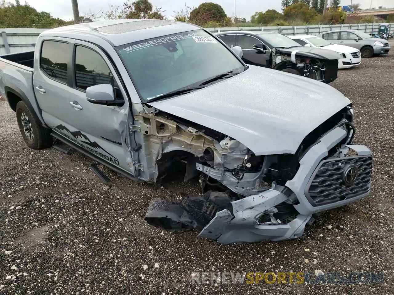 9 Photograph of a damaged car 3TMCZ5AN8MM409084 TOYOTA TACOMA 2021