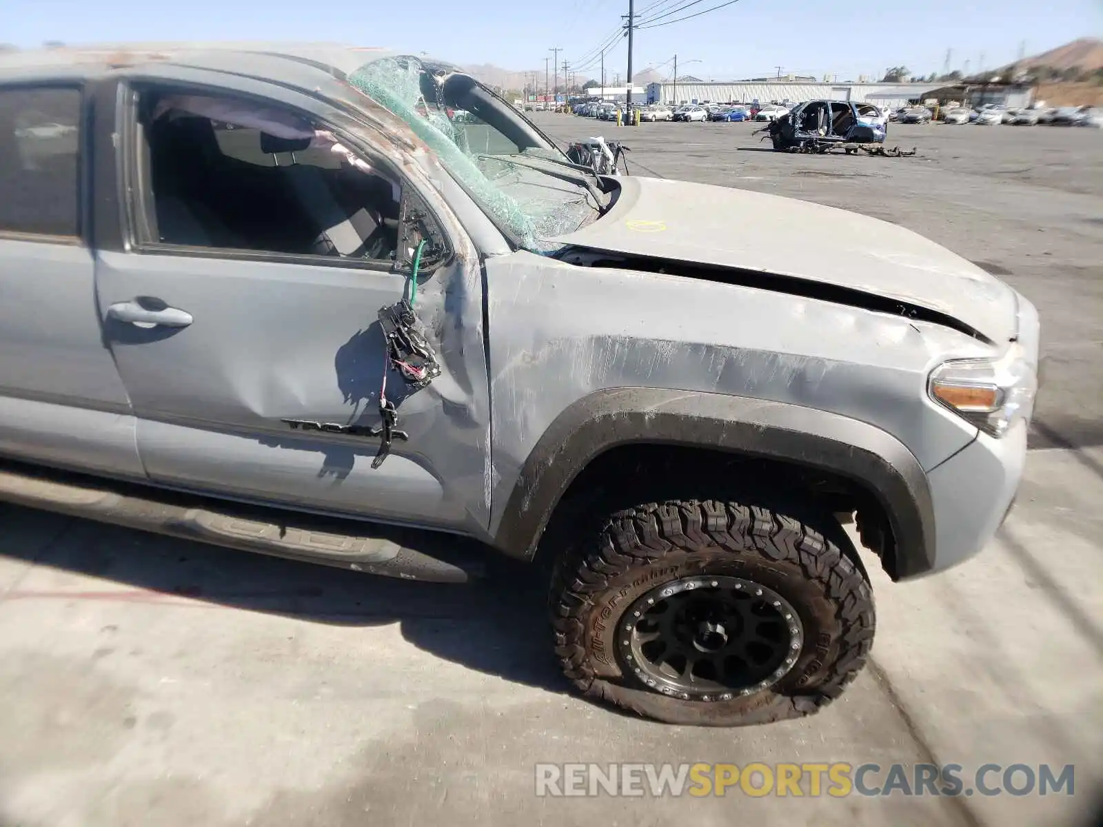 9 Photograph of a damaged car 3TMCZ5AN8MM410686 TOYOTA TACOMA 2021