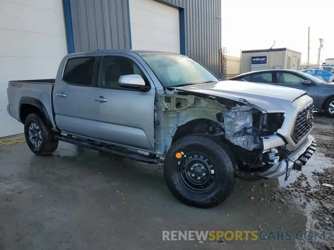 4 Photograph of a damaged car 3TMCZ5AN8MM430176 TOYOTA TACOMA 2021