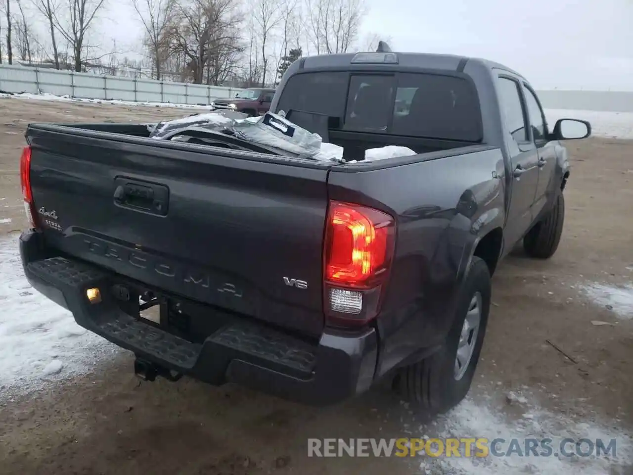 4 Photograph of a damaged car 3TMCZ5AN8MM431117 TOYOTA TACOMA 2021