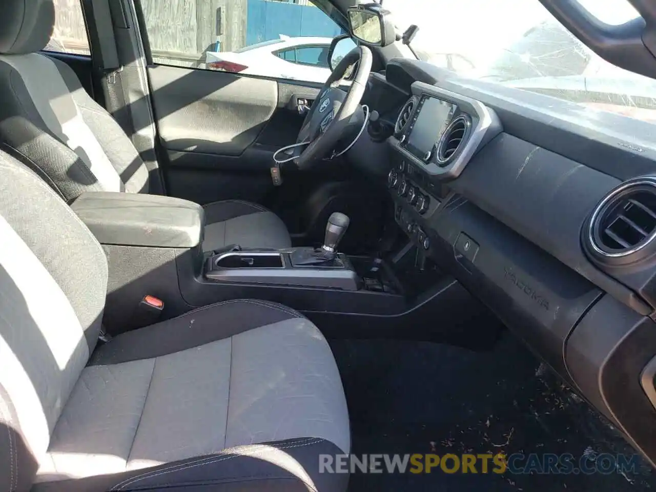 5 Photograph of a damaged car 3TMCZ5AN8MM432851 TOYOTA TACOMA 2021