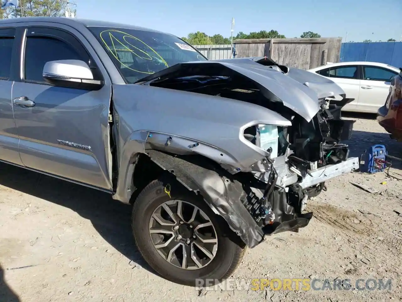 9 Photograph of a damaged car 3TMCZ5AN8MM432851 TOYOTA TACOMA 2021