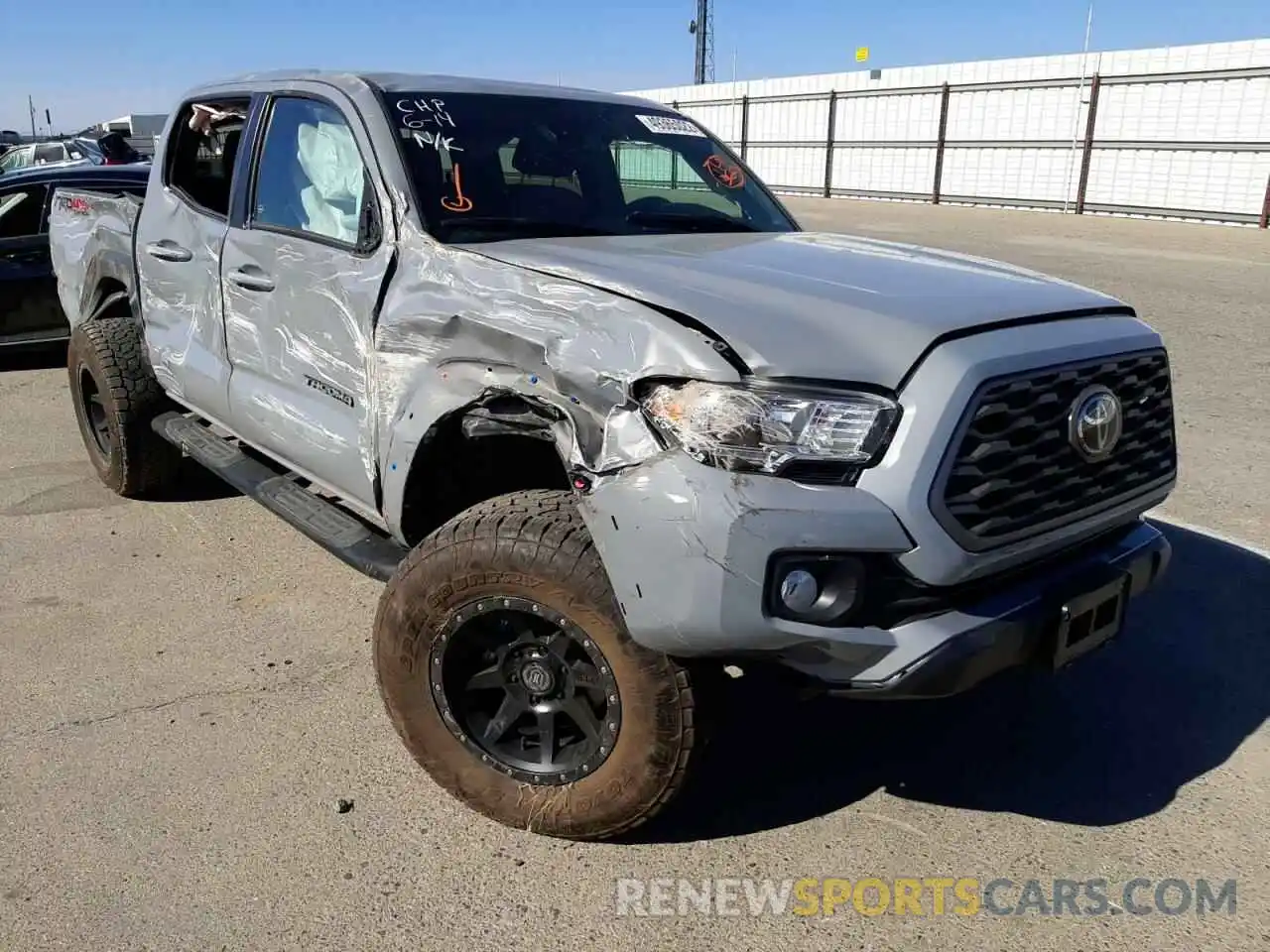 1 Photograph of a damaged car 3TMCZ5AN8MM433806 TOYOTA TACOMA 2021