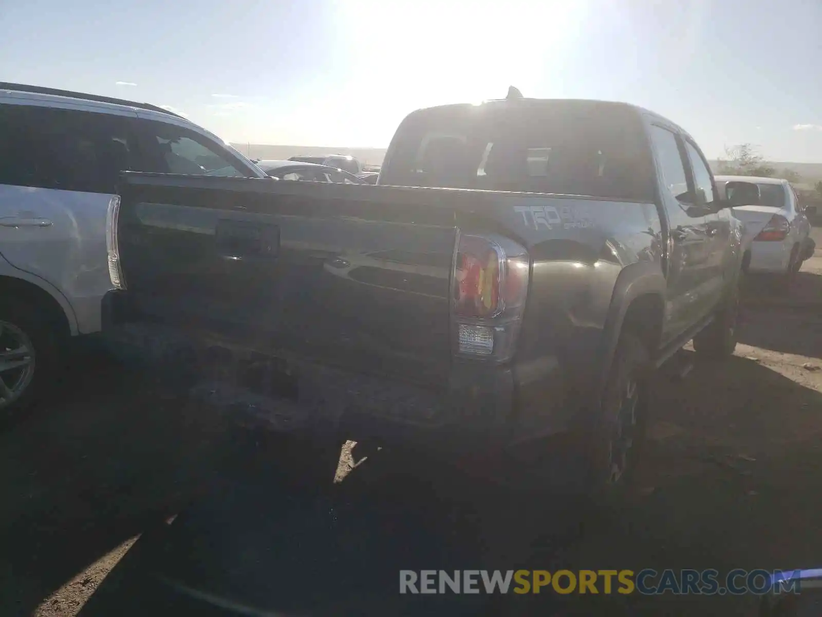 4 Photograph of a damaged car 3TMCZ5AN8MM434177 TOYOTA TACOMA 2021