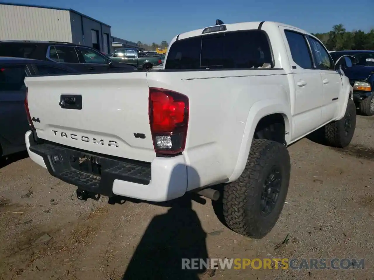 4 Photograph of a damaged car 3TMCZ5AN8MM441100 TOYOTA TACOMA 2021