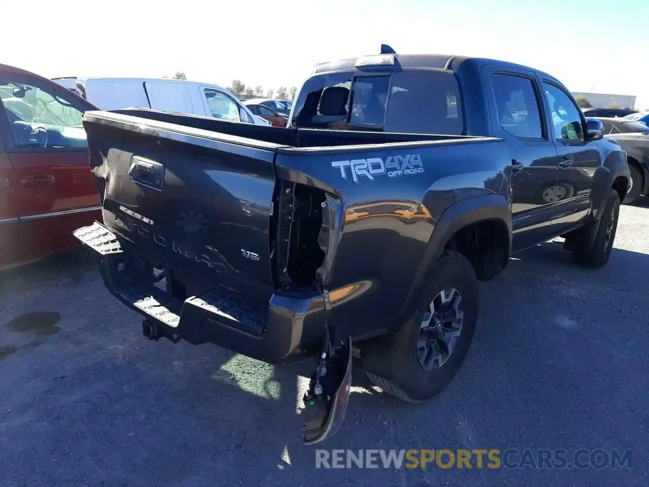 4 Photograph of a damaged car 3TMCZ5AN8MM446622 TOYOTA TACOMA 2021