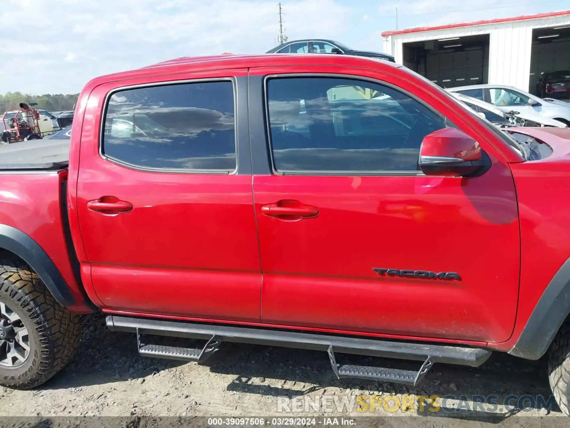 13 Photograph of a damaged car 3TMCZ5AN9MM370232 TOYOTA TACOMA 2021