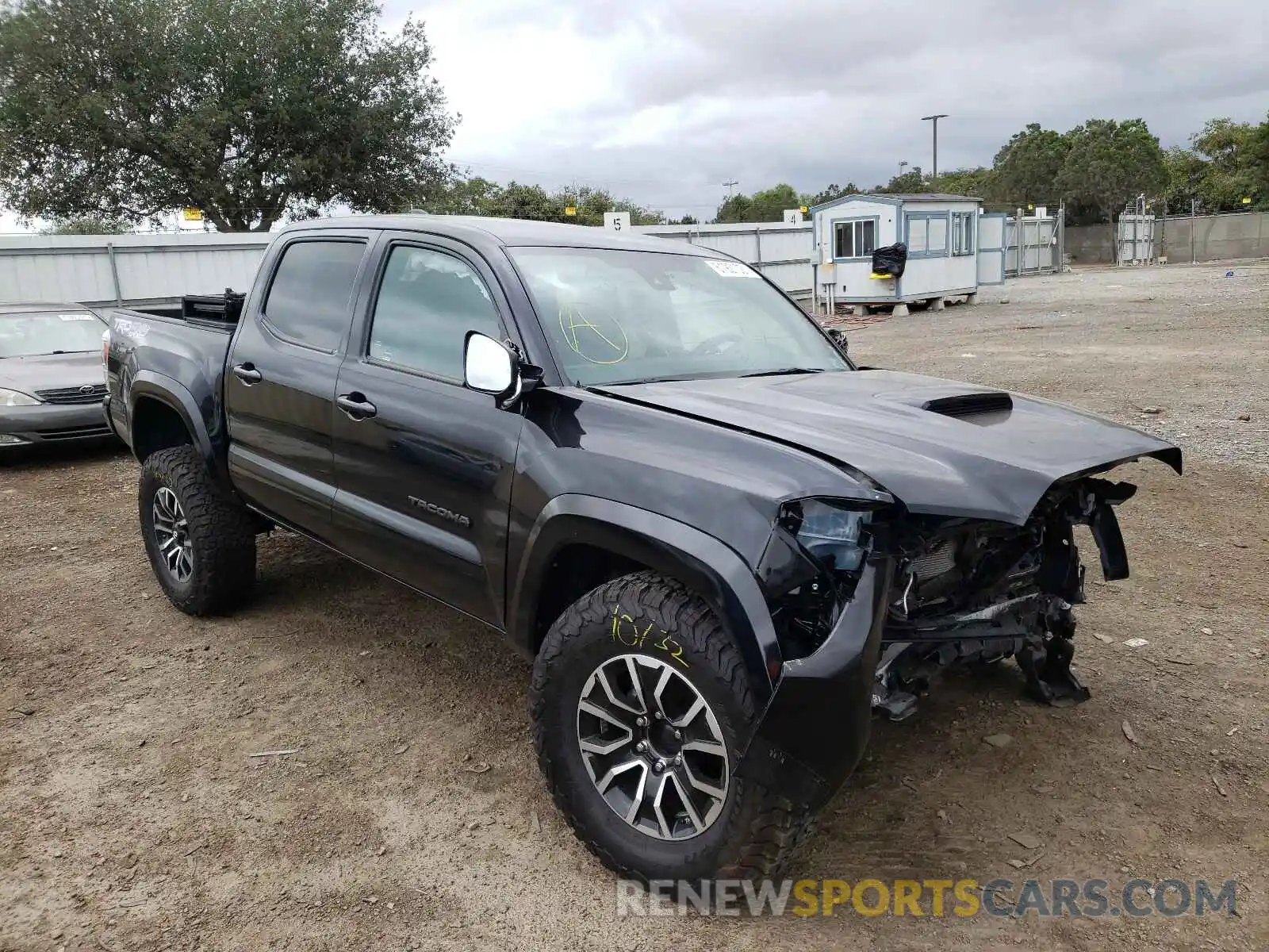 1 Photograph of a damaged car 3TMCZ5AN9MM398032 TOYOTA TACOMA 2021