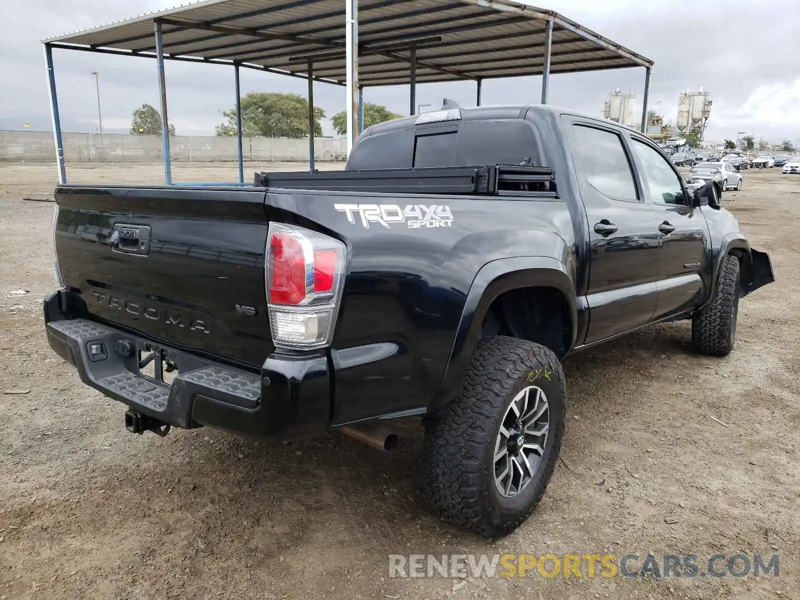 4 Photograph of a damaged car 3TMCZ5AN9MM398032 TOYOTA TACOMA 2021