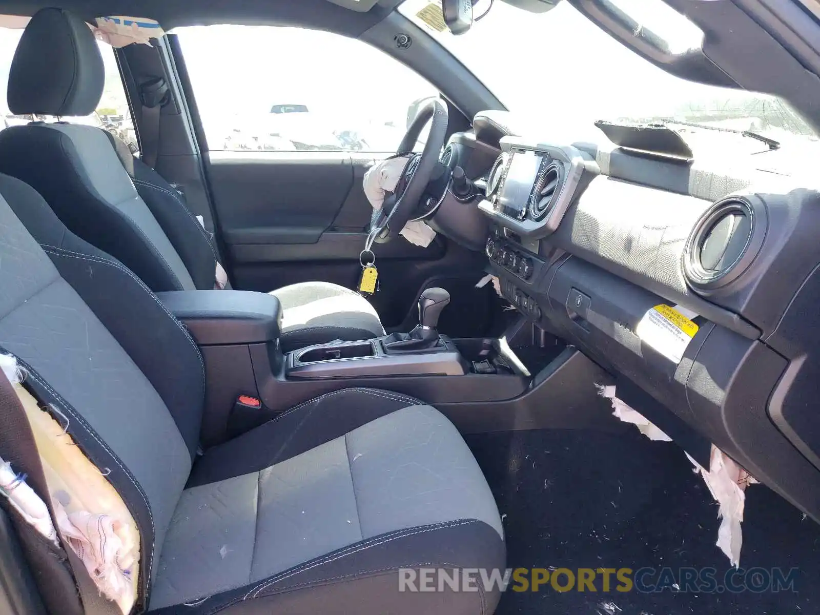 5 Photograph of a damaged car 3TMCZ5AN9MM400975 TOYOTA TACOMA 2021