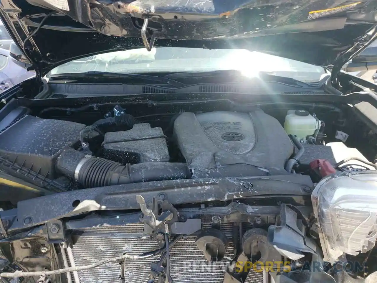 7 Photograph of a damaged car 3TMCZ5AN9MM400975 TOYOTA TACOMA 2021