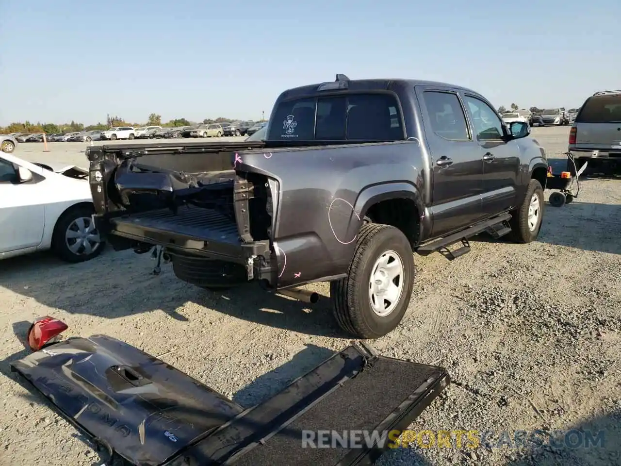 4 Photograph of a damaged car 3TMCZ5AN9MM401575 TOYOTA TACOMA 2021