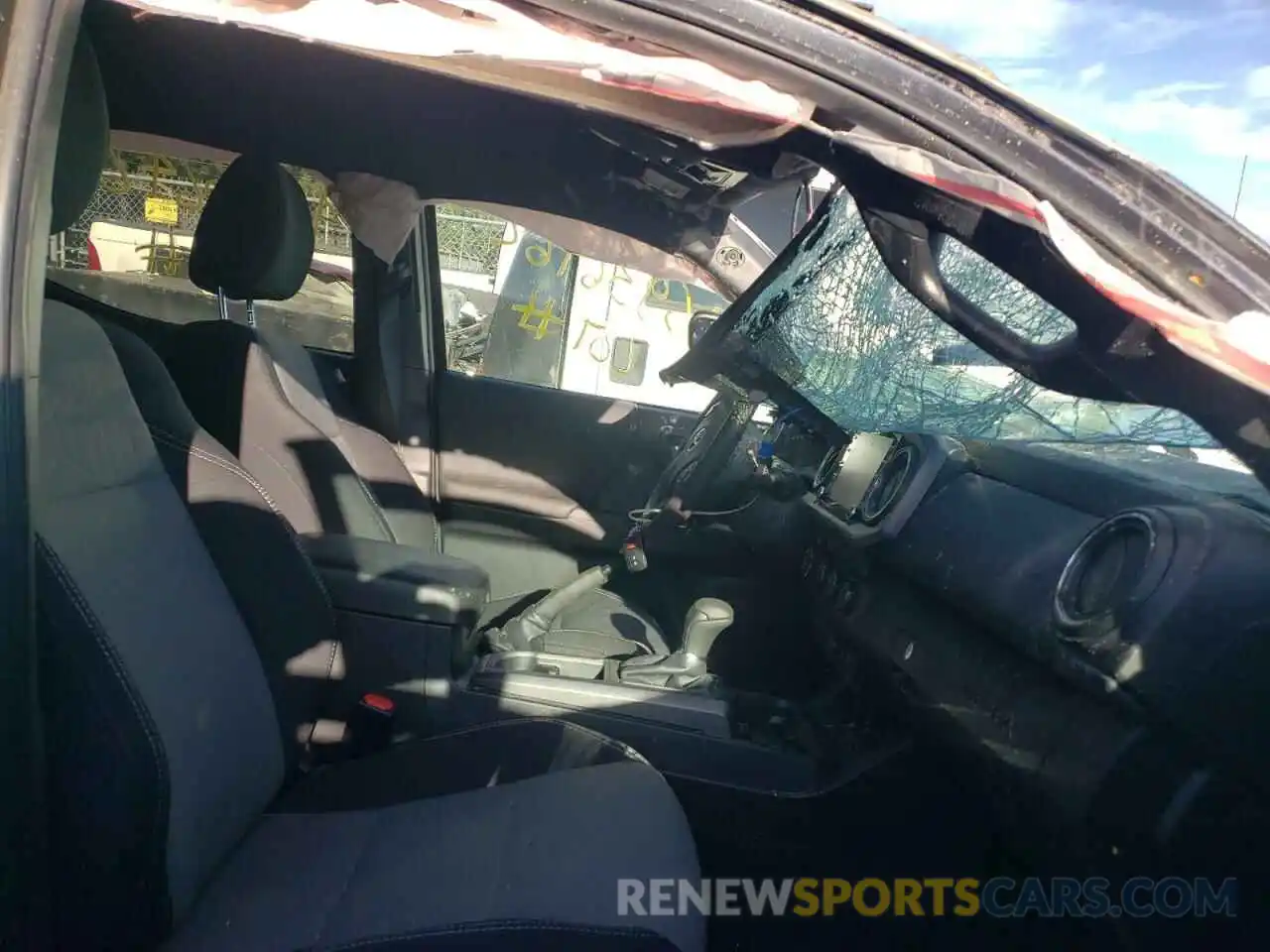 5 Photograph of a damaged car 3TMCZ5AN9MM402354 TOYOTA TACOMA 2021