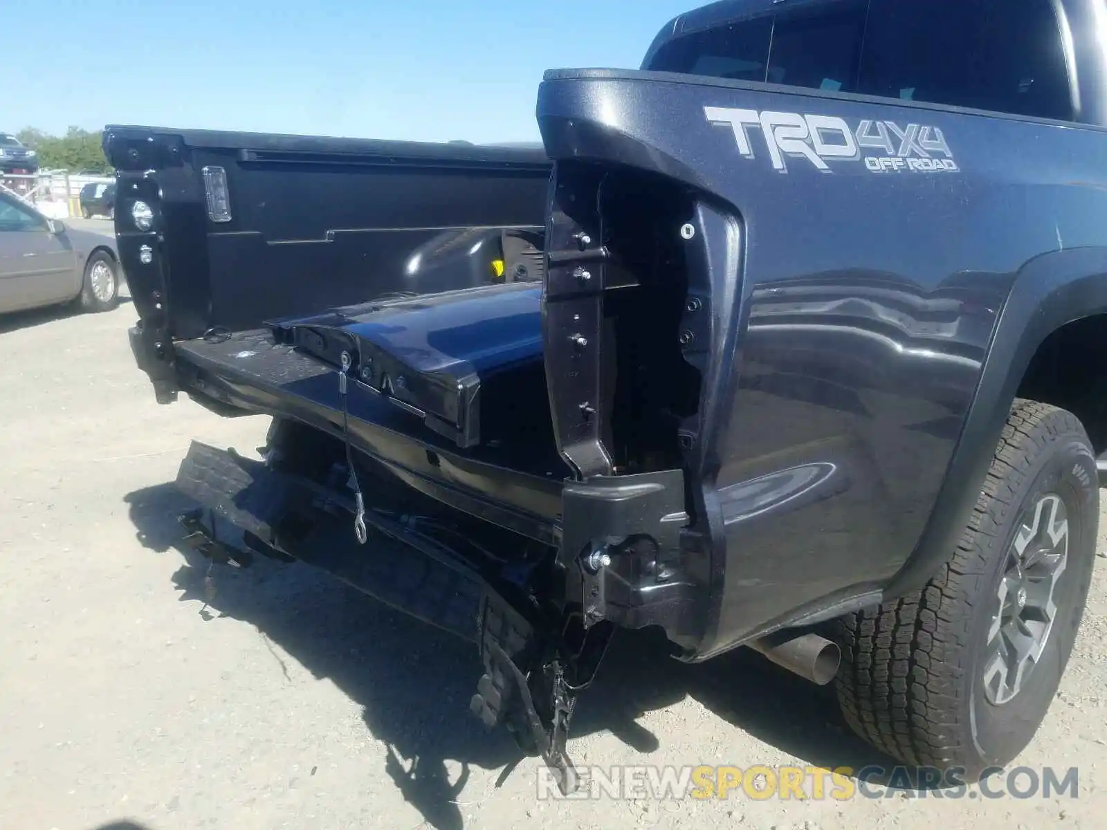 9 Photograph of a damaged car 3TMCZ5AN9MM405433 TOYOTA TACOMA 2021