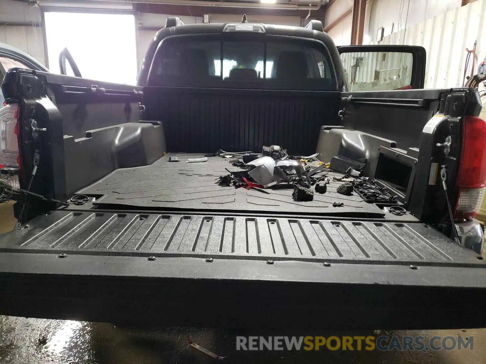 9 Photograph of a damaged car 3TMCZ5AN9MM411118 TOYOTA TACOMA 2021