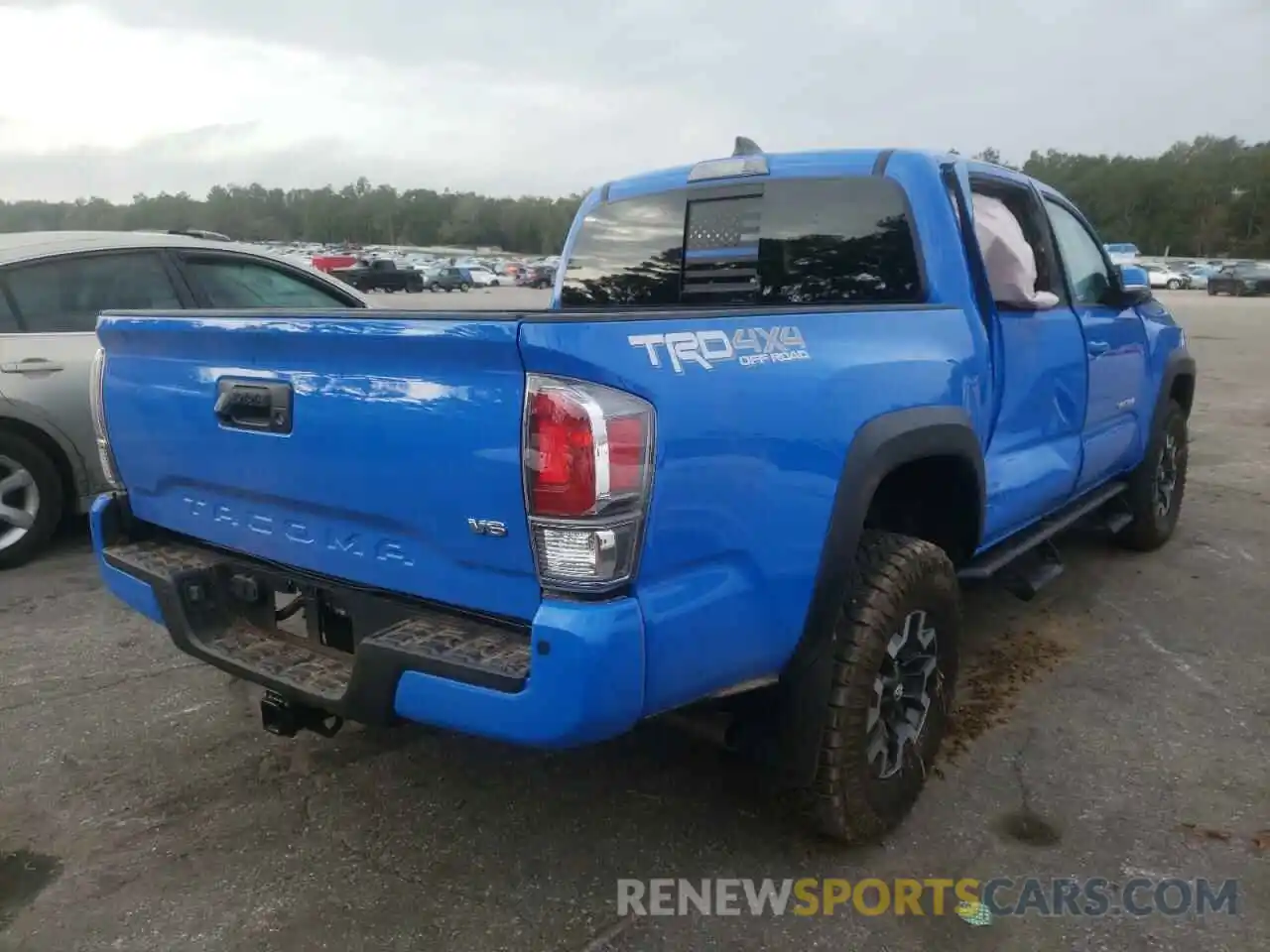 4 Photograph of a damaged car 3TMCZ5AN9MM416318 TOYOTA TACOMA 2021