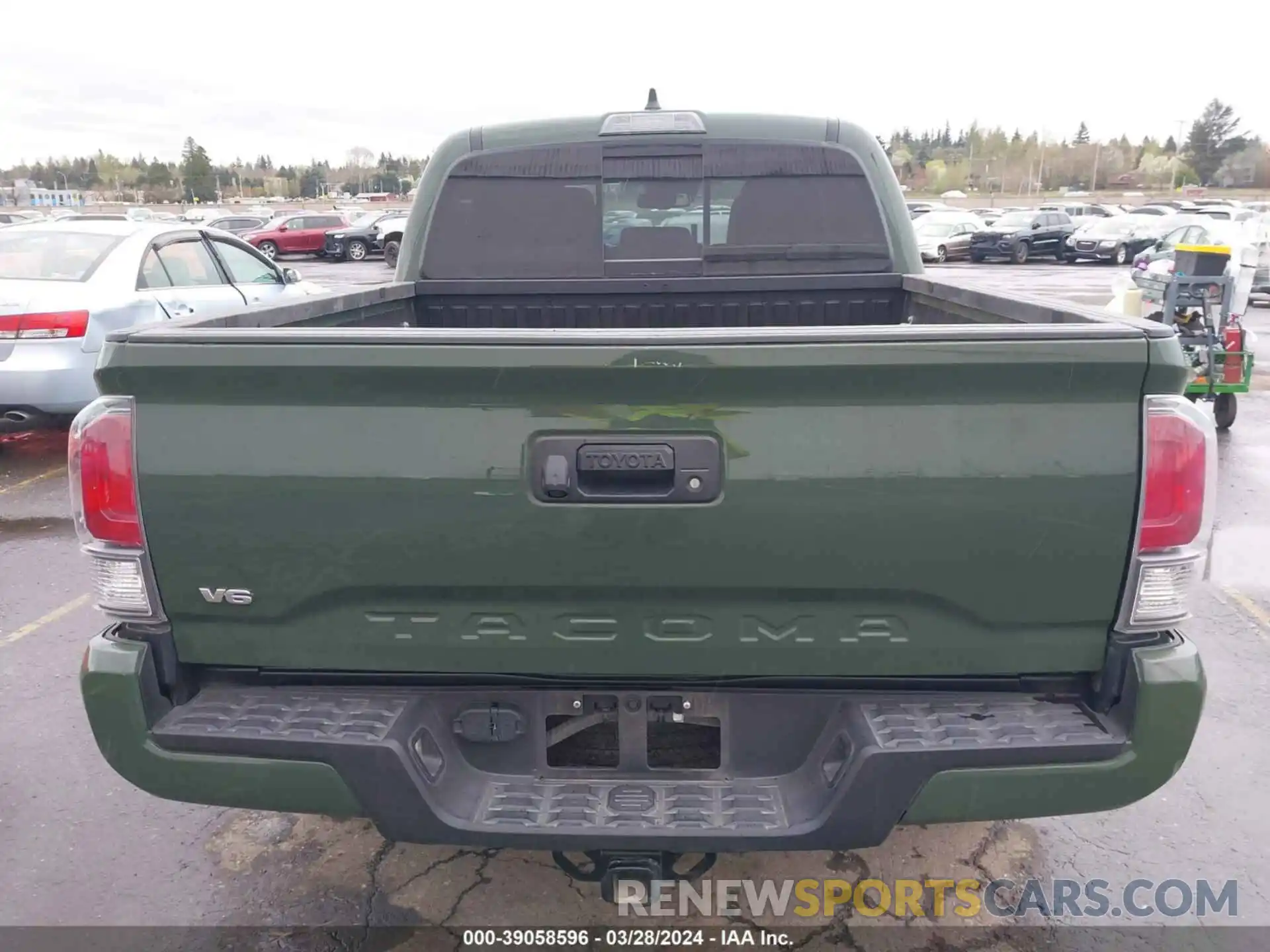 16 Photograph of a damaged car 3TMCZ5AN9MM445446 TOYOTA TACOMA 2021