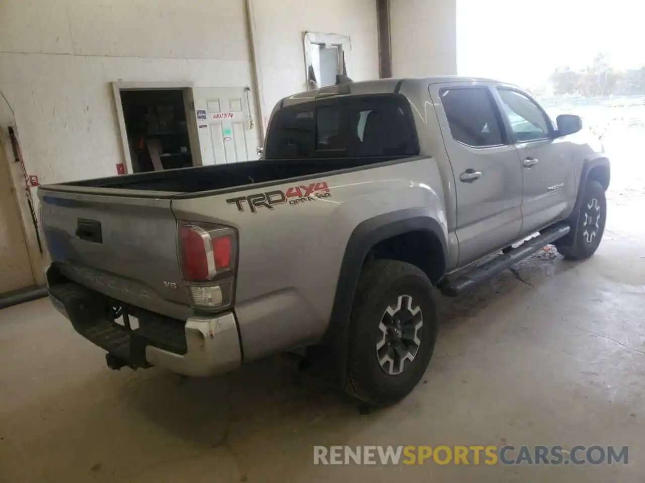 4 Photograph of a damaged car 3TMCZ5ANXMM372250 TOYOTA TACOMA 2021