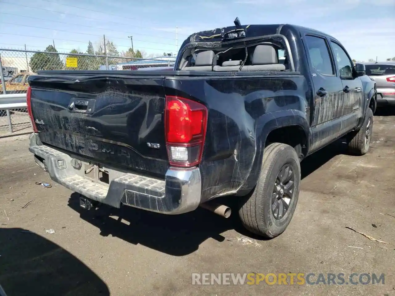 4 Photograph of a damaged car 3TMCZ5ANXMM380123 TOYOTA TACOMA 2021