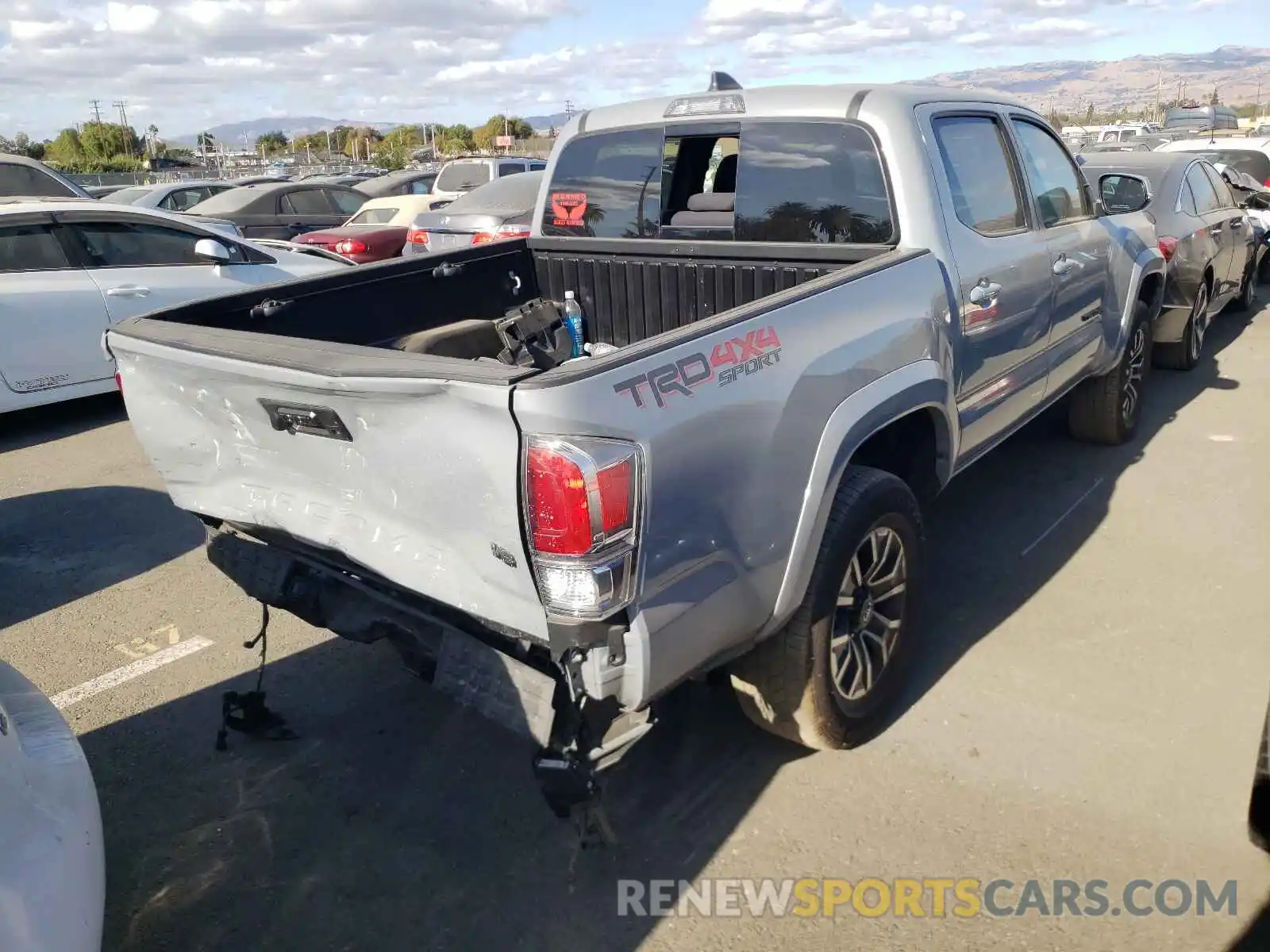 4 Photograph of a damaged car 3TMCZ5ANXMM386990 TOYOTA TACOMA 2021