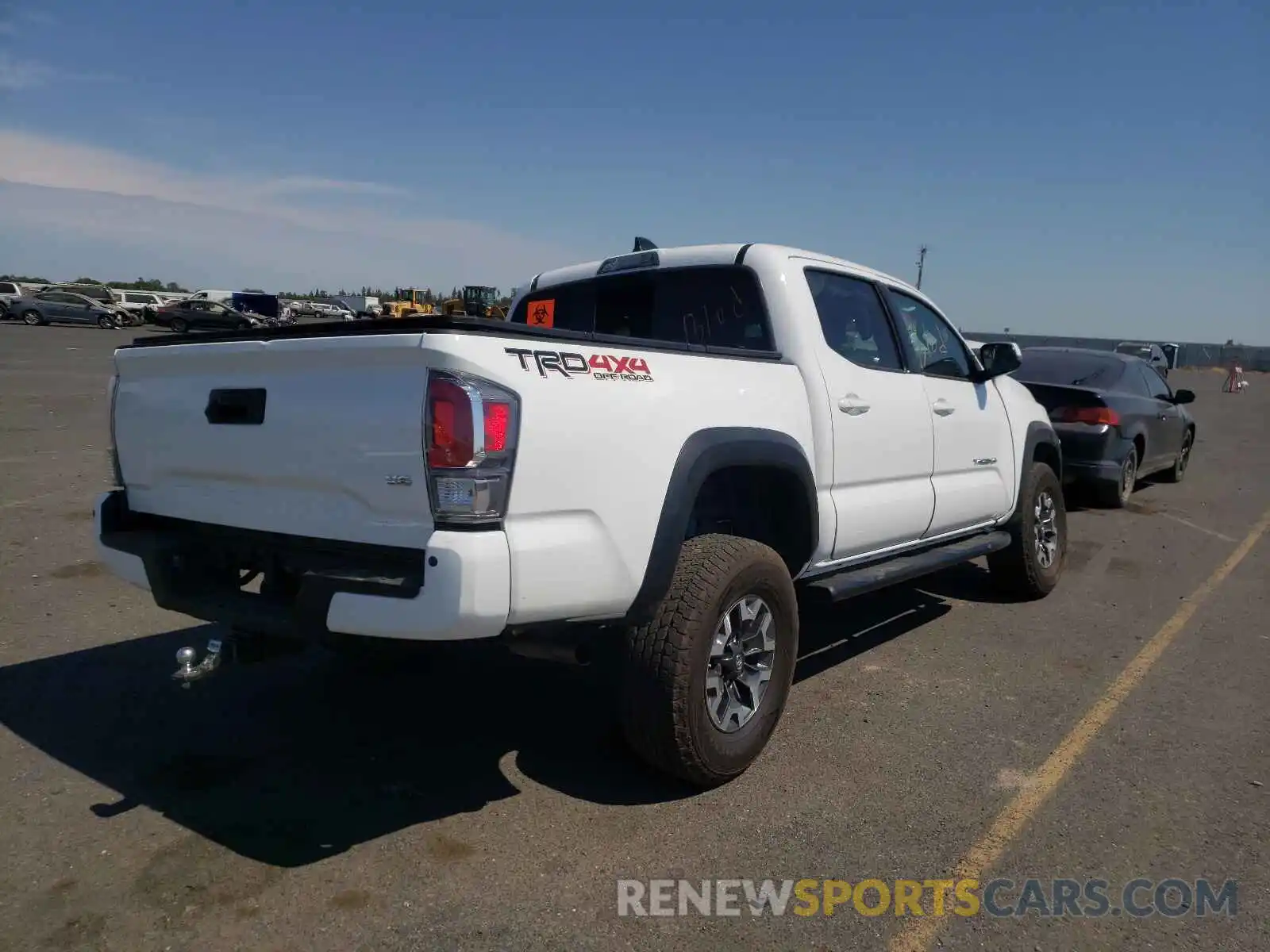 4 Photograph of a damaged car 3TMCZ5ANXMM399142 TOYOTA TACOMA 2021