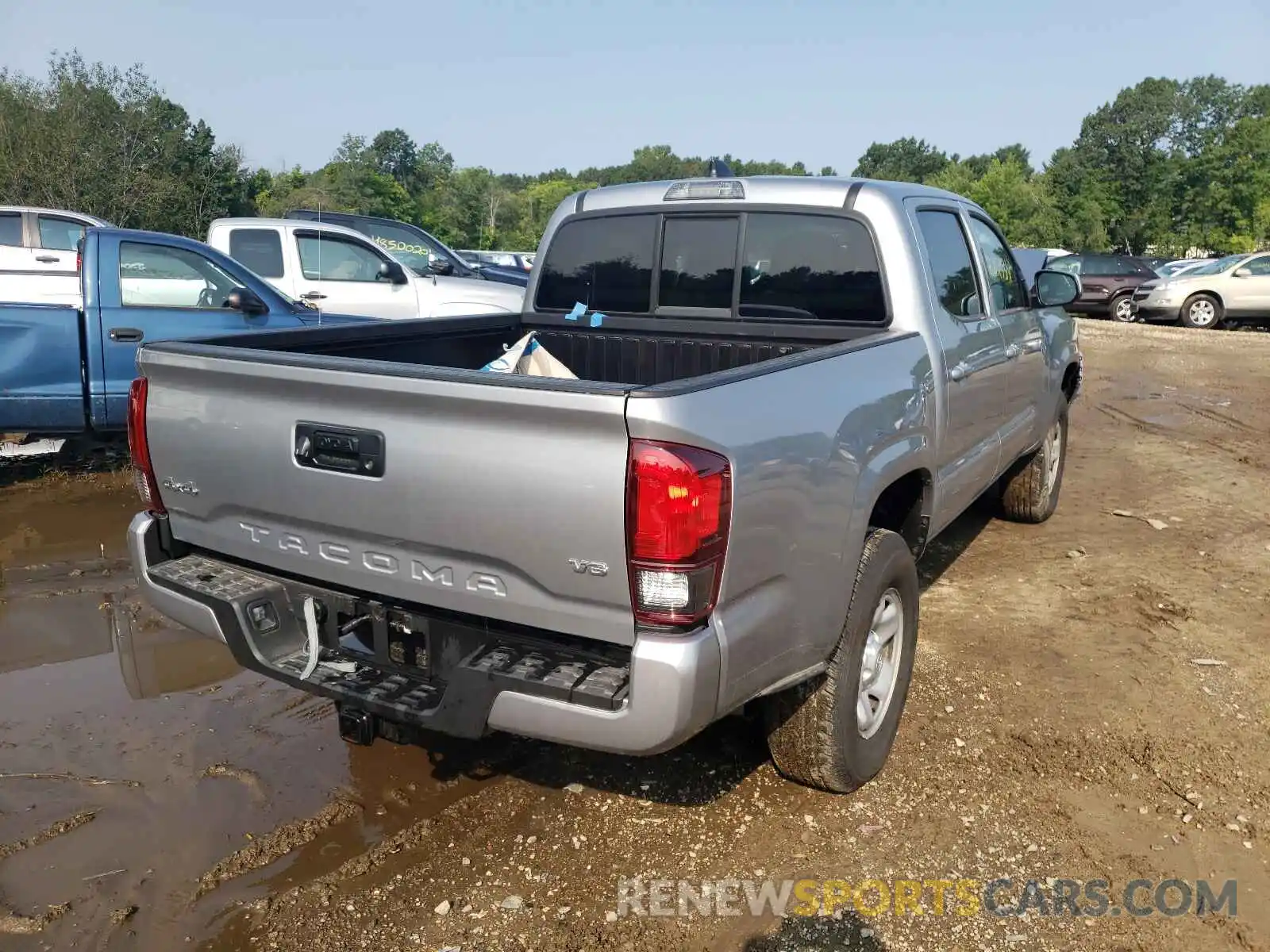 4 Photograph of a damaged car 3TMCZ5ANXMM401469 TOYOTA TACOMA 2021