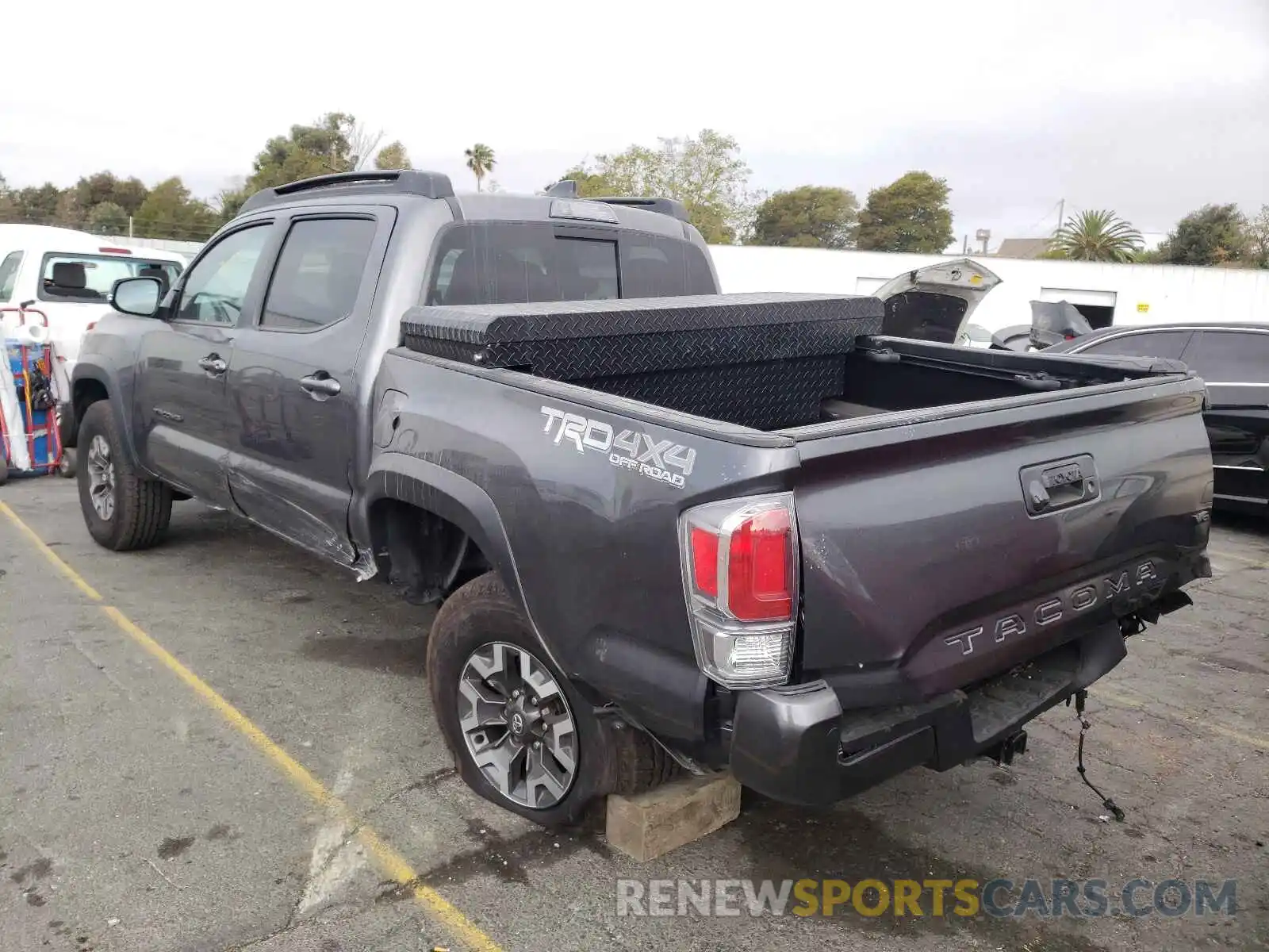 3 Photograph of a damaged car 3TMCZ5ANXMM403741 TOYOTA TACOMA 2021