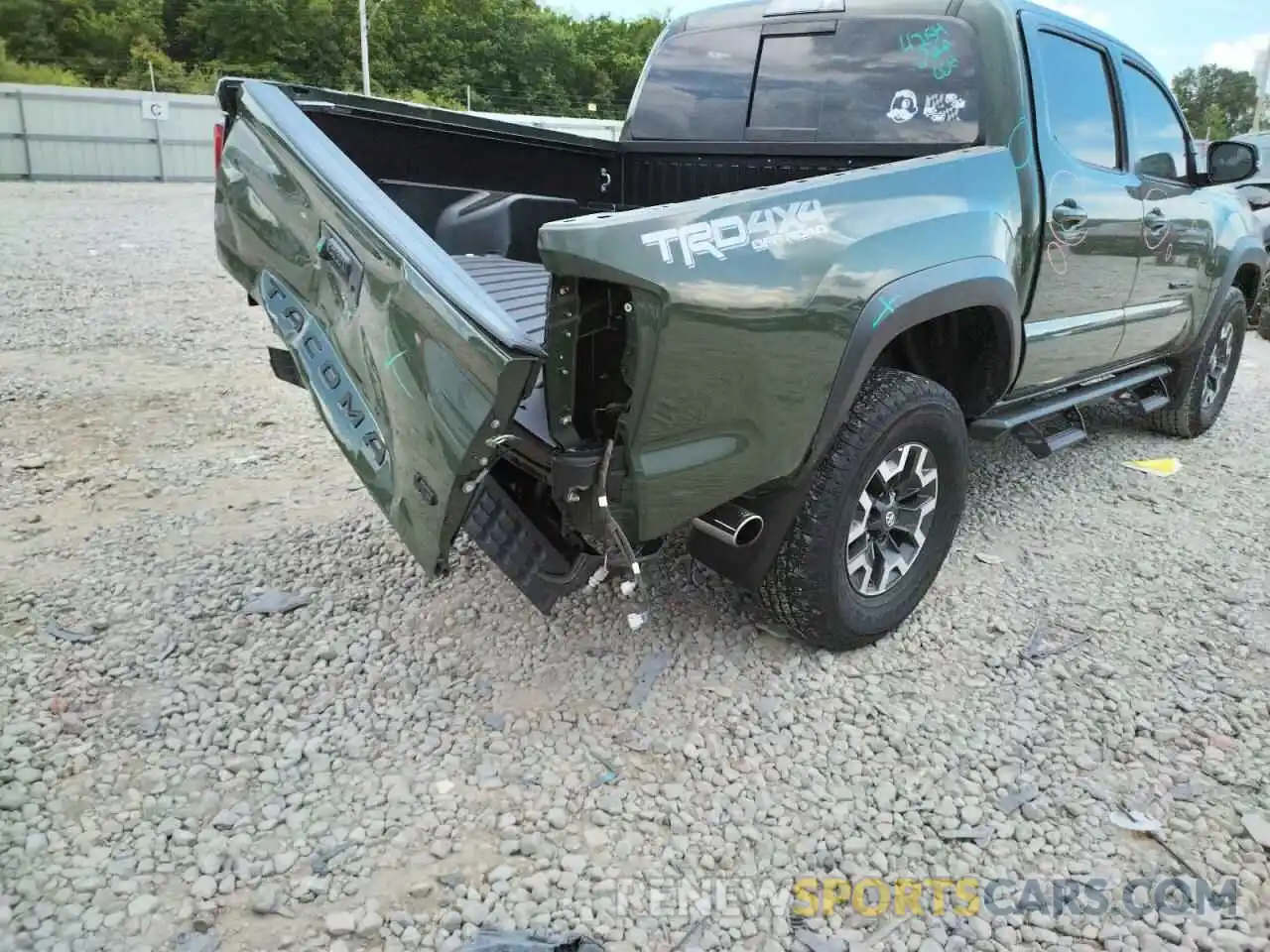 9 Photograph of a damaged car 3TMCZ5ANXMM407076 TOYOTA TACOMA 2021