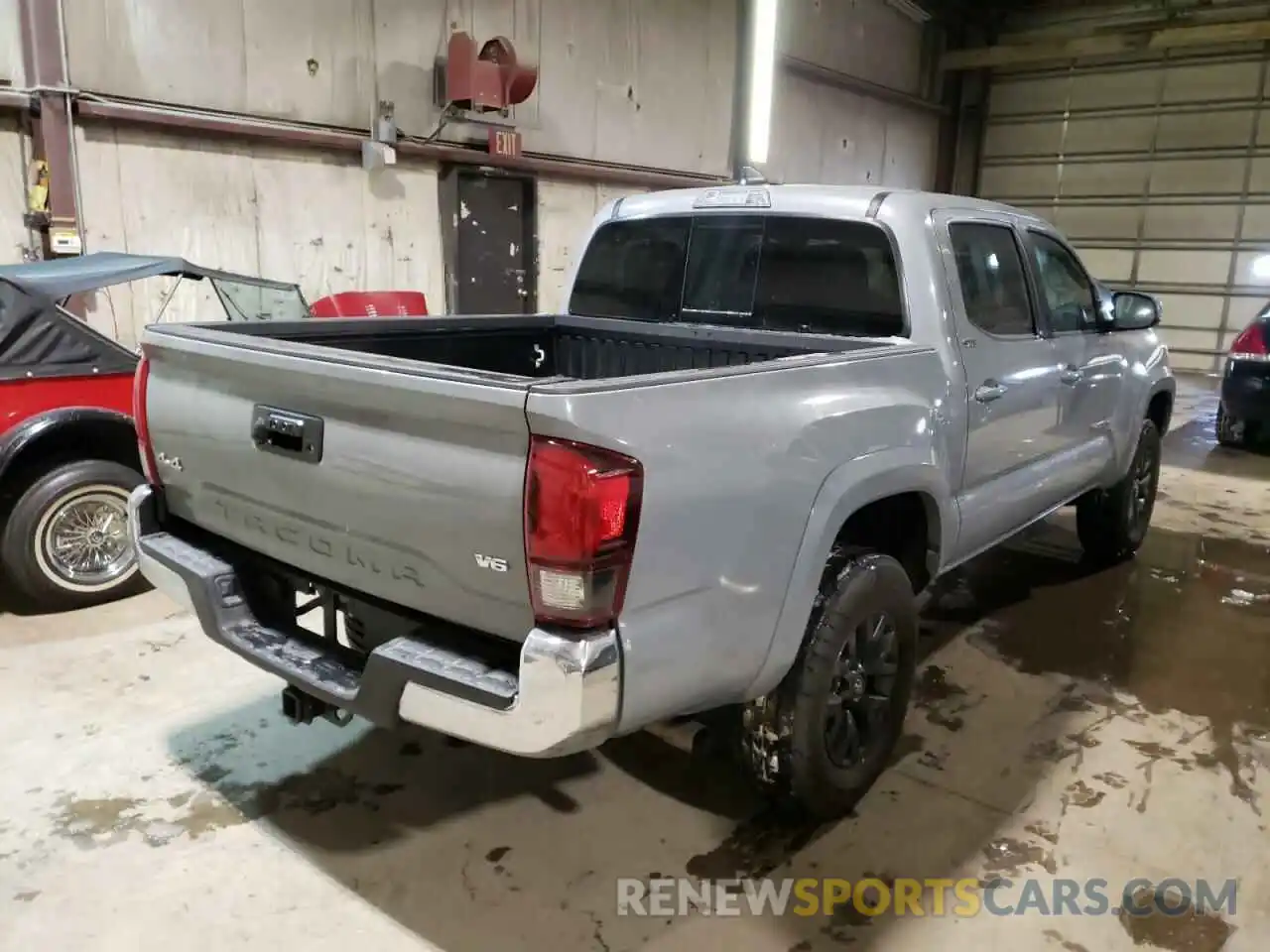 4 Photograph of a damaged car 3TMCZ5ANXMM424783 TOYOTA TACOMA 2021