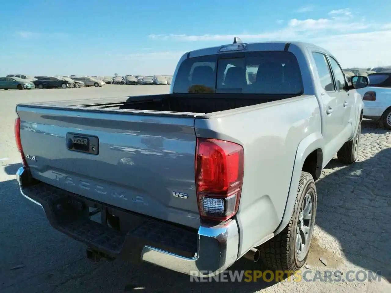 4 Photograph of a damaged car 3TMCZ5ANXMM424850 TOYOTA TACOMA 2021