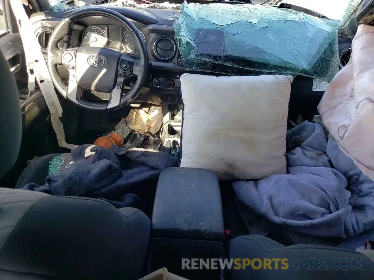 8 Photograph of a damaged car 3TMCZ5ANXMM426212 TOYOTA TACOMA 2021